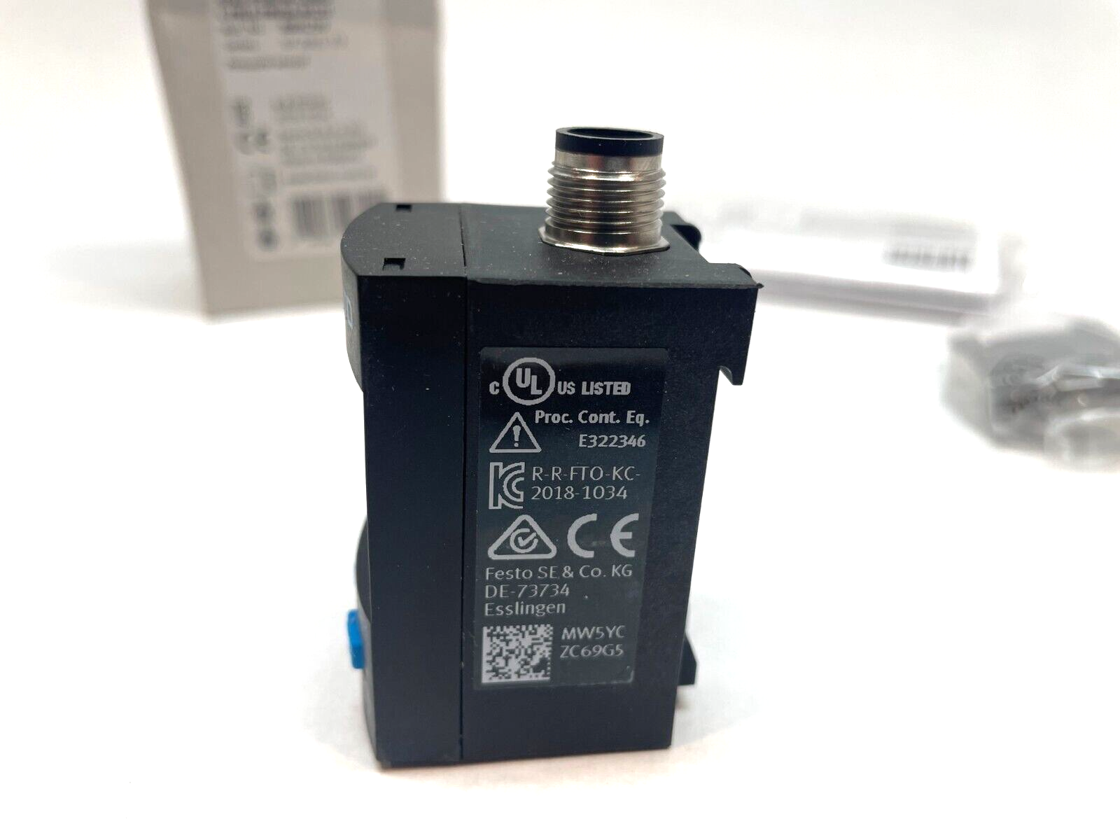 8001230 | Festo SPAU-P10R-W-G18FD-L-PNLK-PNVBA-M12U Pressure Sensor, IO-Link, - New - Maverick Industrial Sales