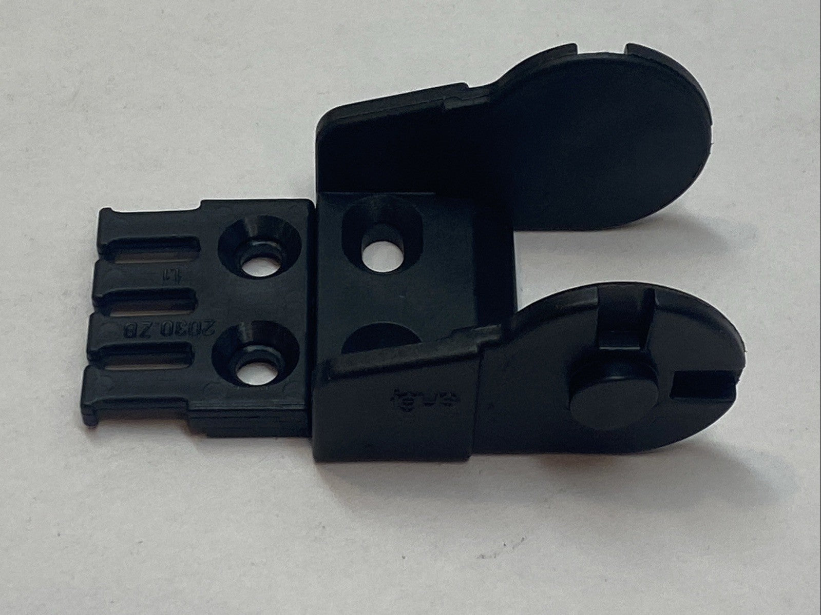 Igus 2030.2PZ Locking Male Bracket LOT OF 3 - Maverick Industrial Sales