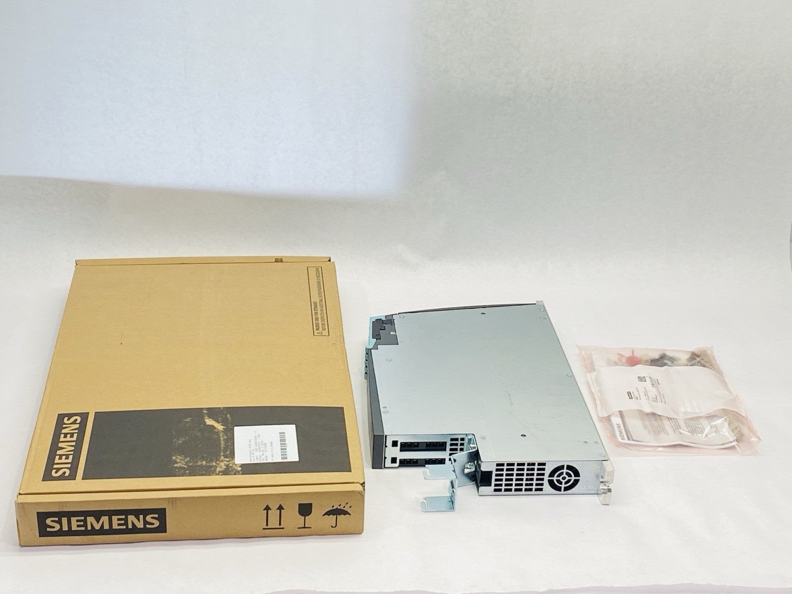 Siemens 6SL3120-2TE15-0AD0 SINAMICS Double Motor Module S120 - Maverick Industrial Sales