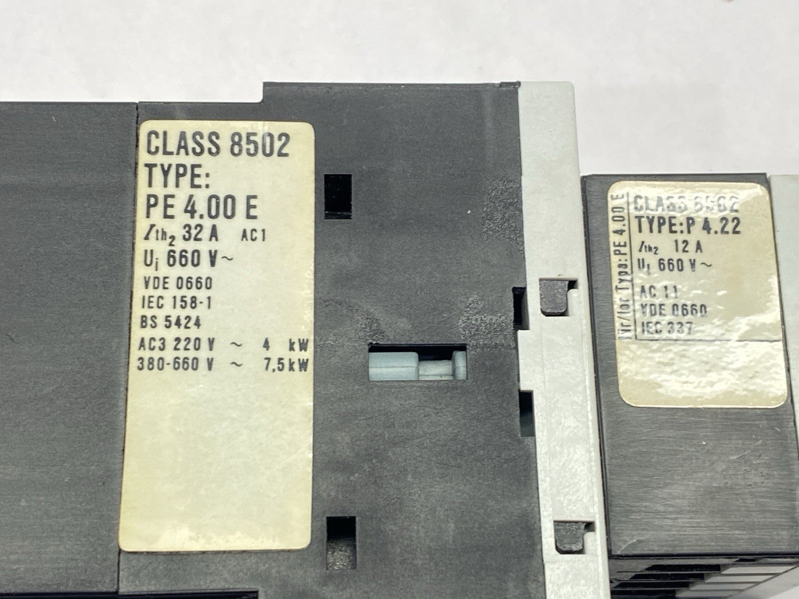 Square D PE.400E Contactor 32A 660V w/ P4.22 Auxiliary Contact 12A 660V - Maverick Industrial Sales