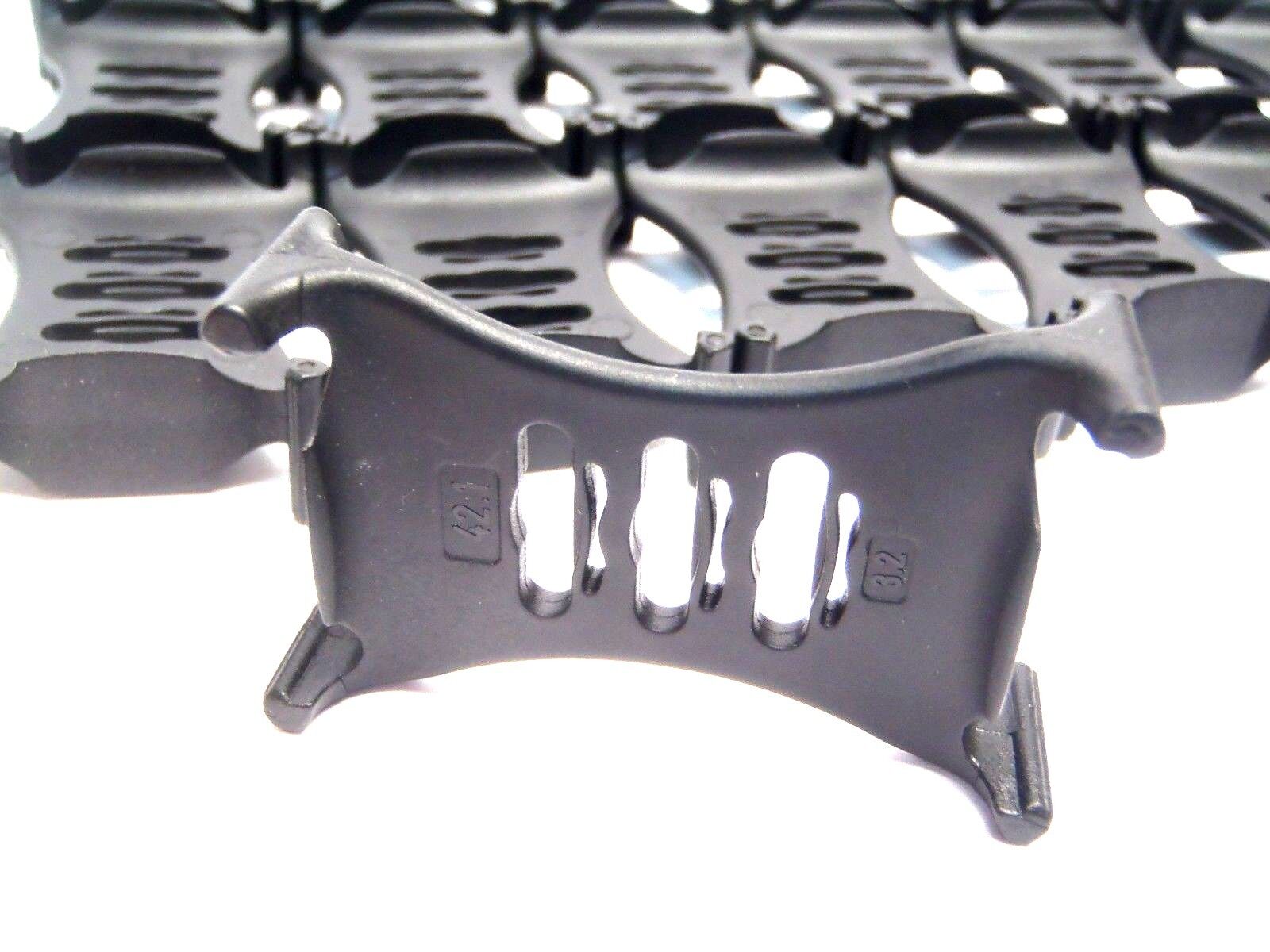 Igus 42.1 E-Chain Cable Unassembled Separator Series 39 E4 Black LOT OF 25 - Maverick Industrial Sales