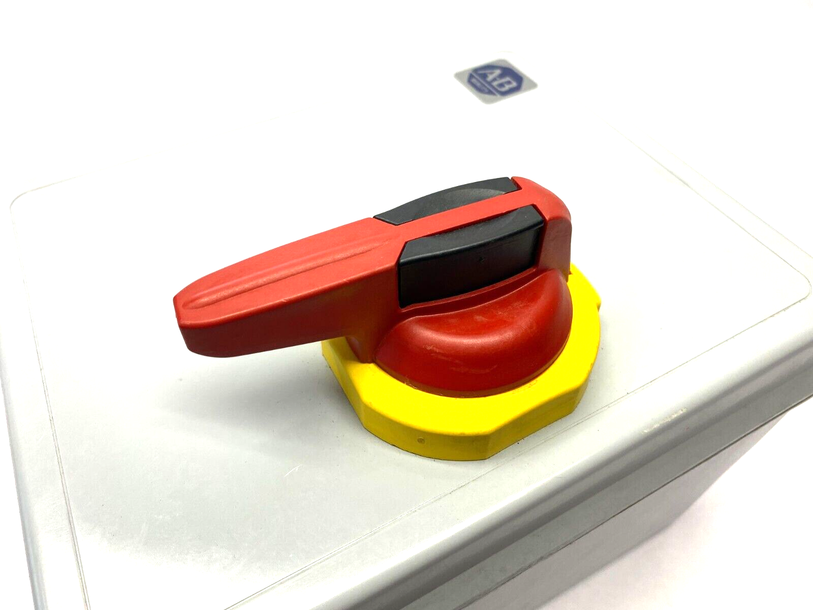 Allen Bradley 194R-KN30-1753-PY Thermoplastic Disconnect Switch Enclosure IP66 - Maverick Industrial Sales