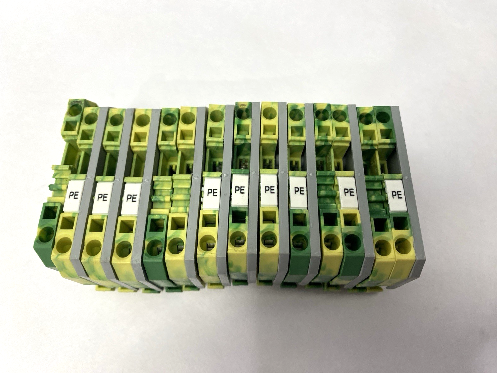 280-907 | Wago Ground Terminal Block 2-Conductor LOT OF 14 - Used - Maverick Industrial Sales