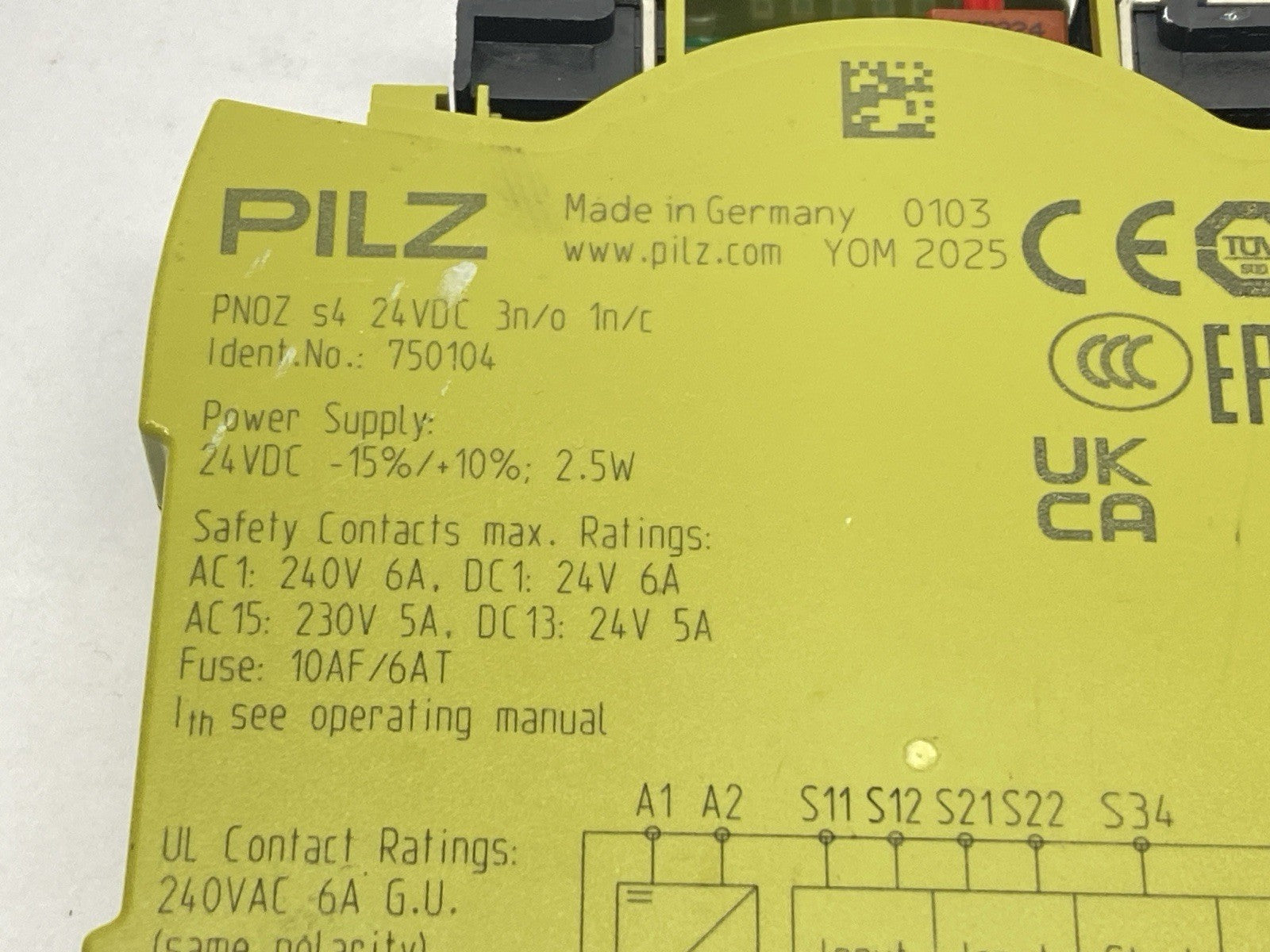 PNOZ s4 24VDC 3n/o 1n/c | Pilz Standalone Sigma Safety Relay 750104 NO COVER - For parts or not working - Maverick Industrial Sales