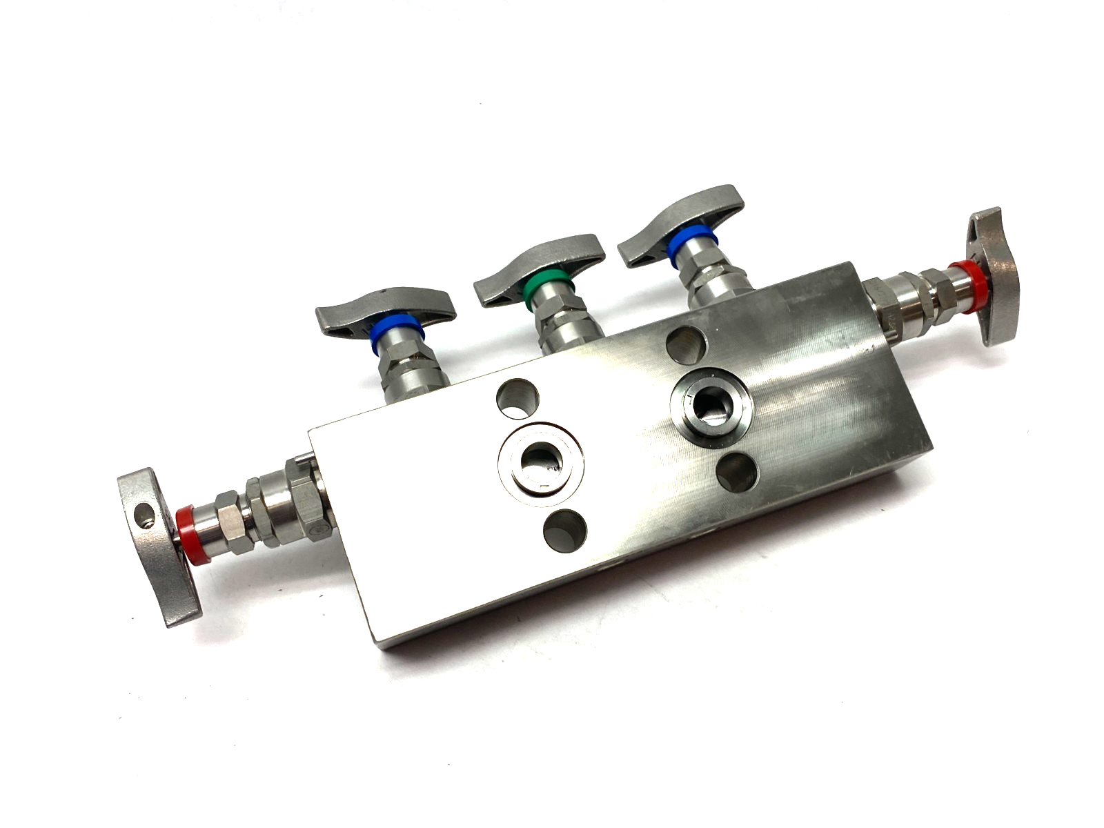 W5AASA-N4TD-A | Schneider Stainless Steel 5-Valve Manifold 6092psi/420bar - New – Open box - Maverick Industrial Sales