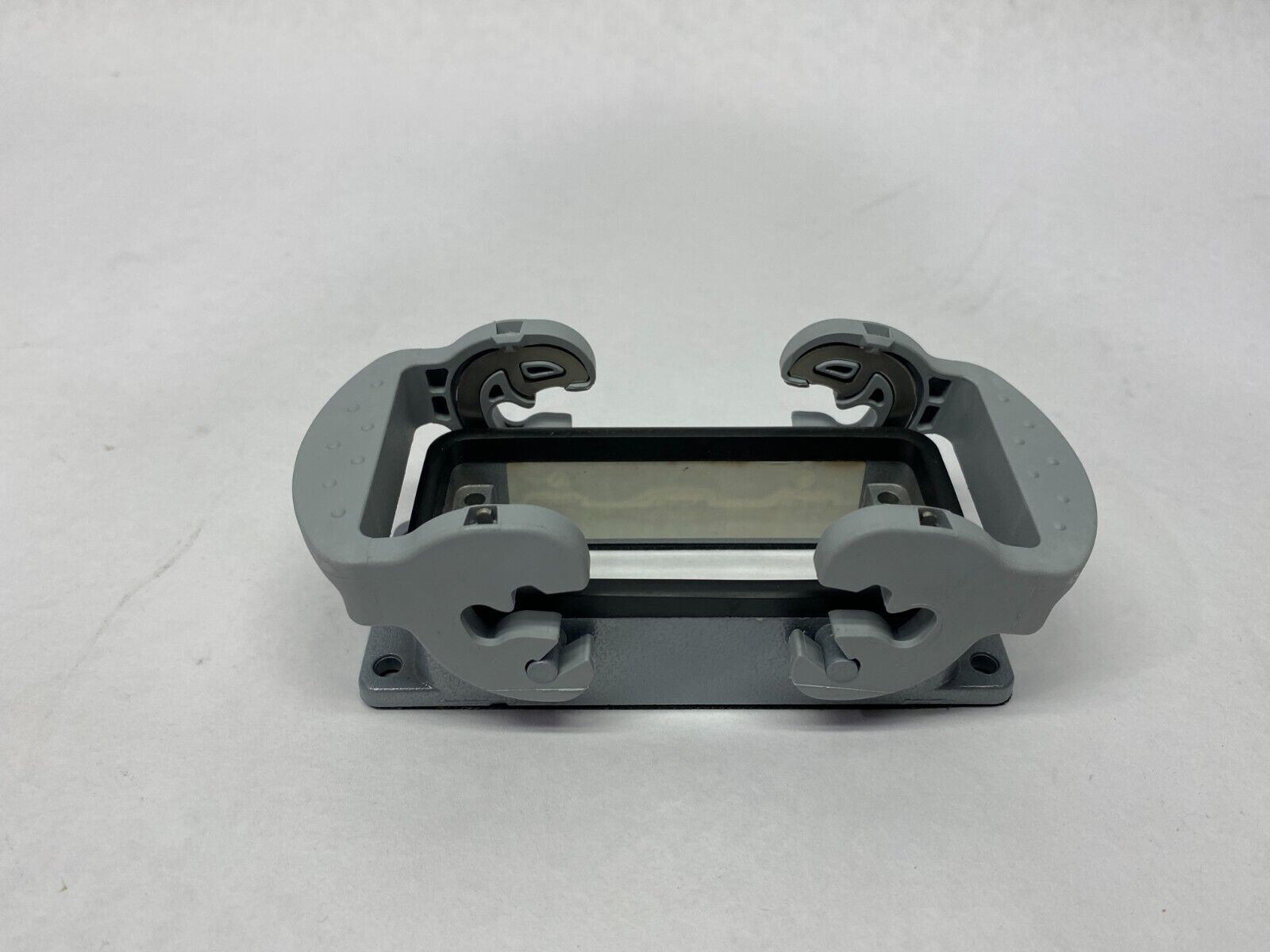 Wieland 70.320.1628.0 Bottom Base Revos Latch BOTTOM BAS GUT GA 16 A - Maverick Industrial Sales