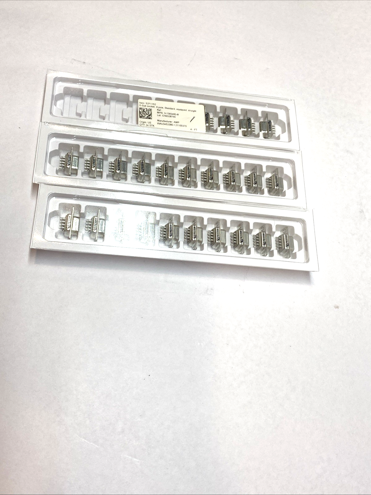 3‑1393483‑8 | AMP D‑Sub Receptacle 9‑Pole LOT OF 24 - New - Maverick Industrial Sales