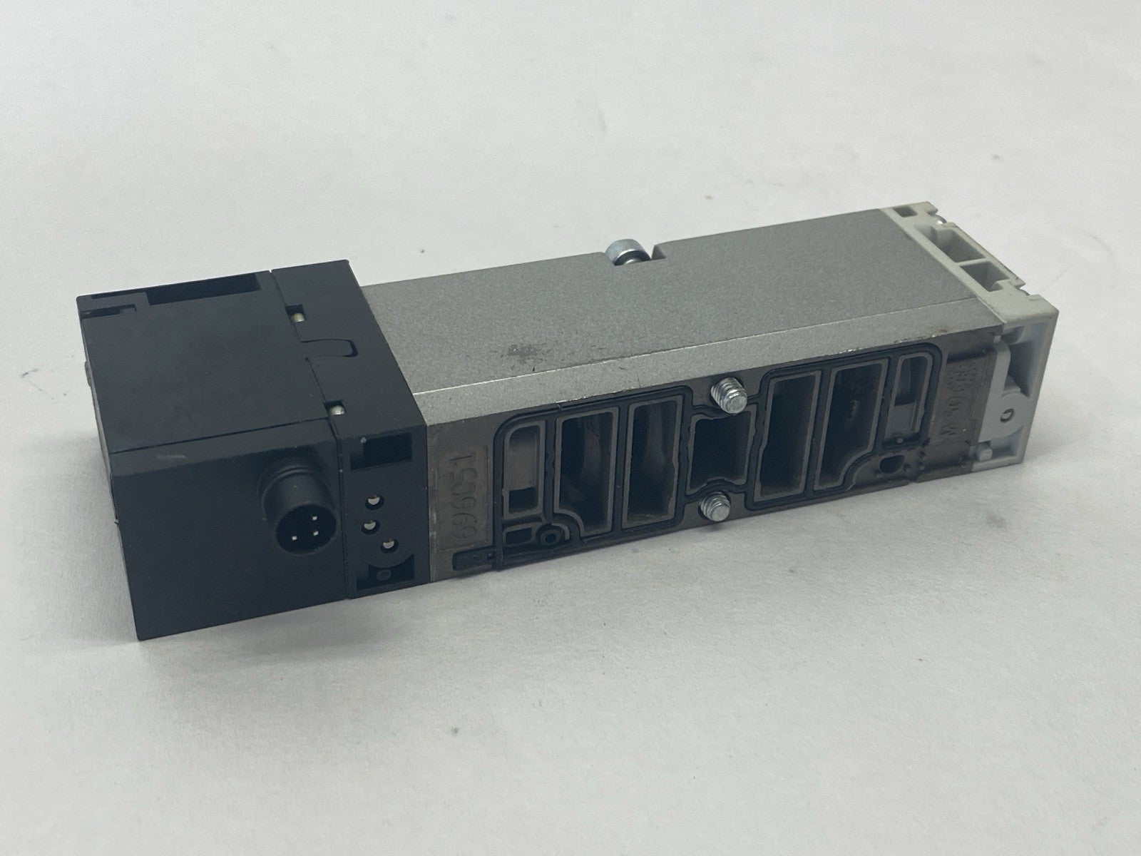 Festo VSVA-B-M52-MZD-A1-1T1L Air Solenoid Valve 24VDC 539159 - Maverick Industrial Sales