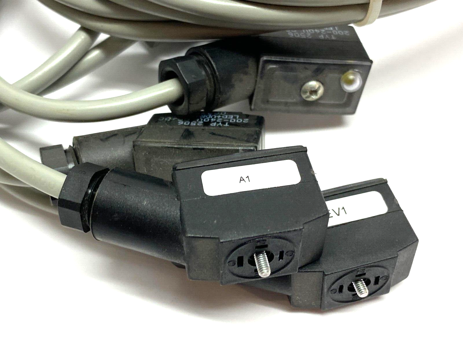 Steris 117-032-220 Rev. 1.2 Double Ended Cordset 7-Pin to 8 Solenoid Plug-Ins - Maverick Industrial Sales