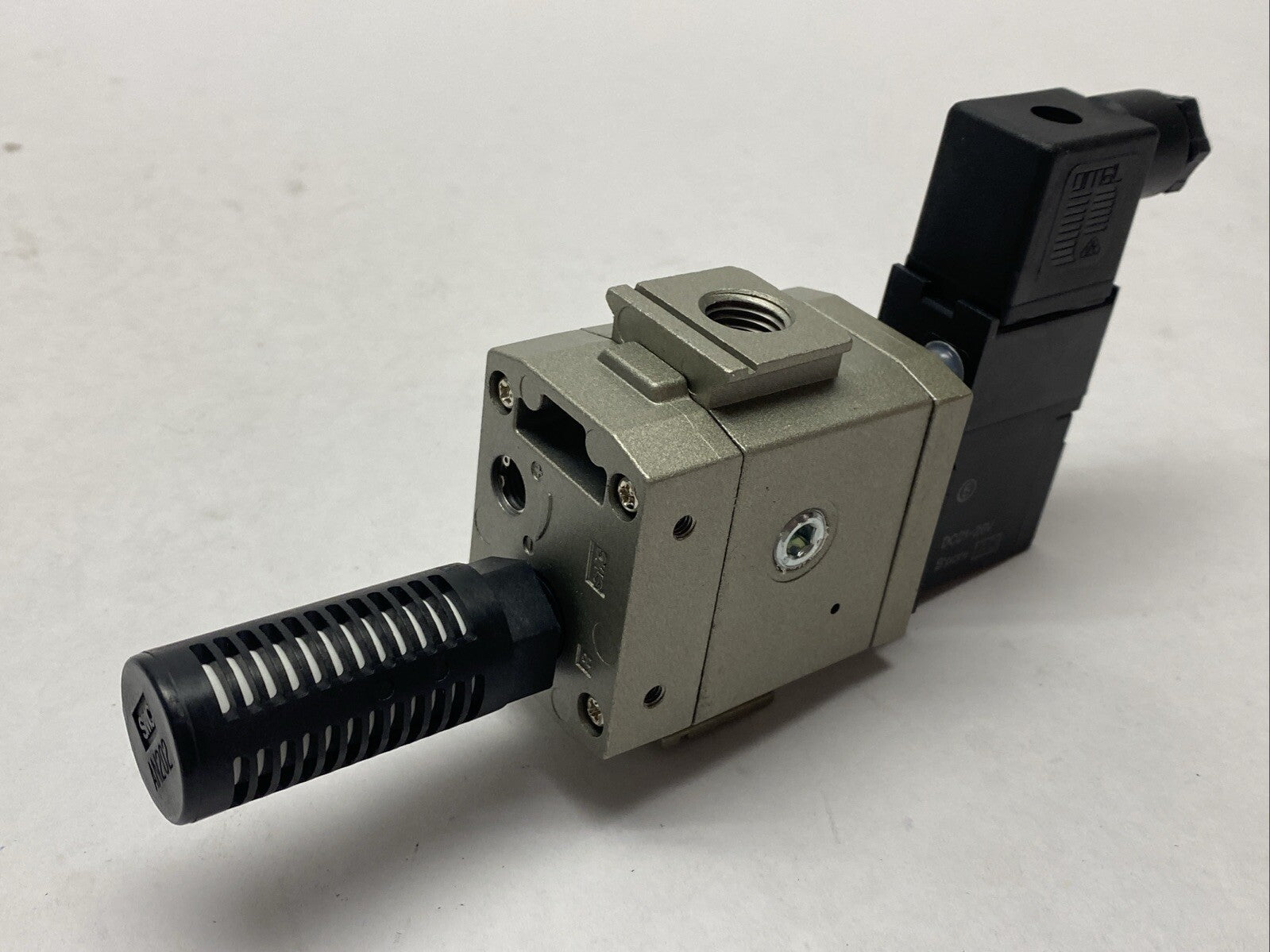 SMC AV2000-N02-5DZ Soft Start Up Valve Body Port 24VDC 0.2~1.0MPa - Maverick Industrial Sales