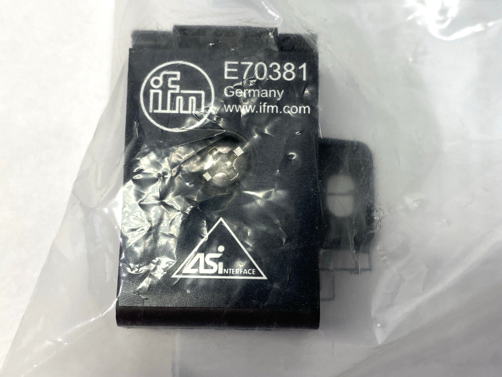 E70381 | ifm AS-Interface Flat Cable Splitter - New - Maverick Industrial Sales