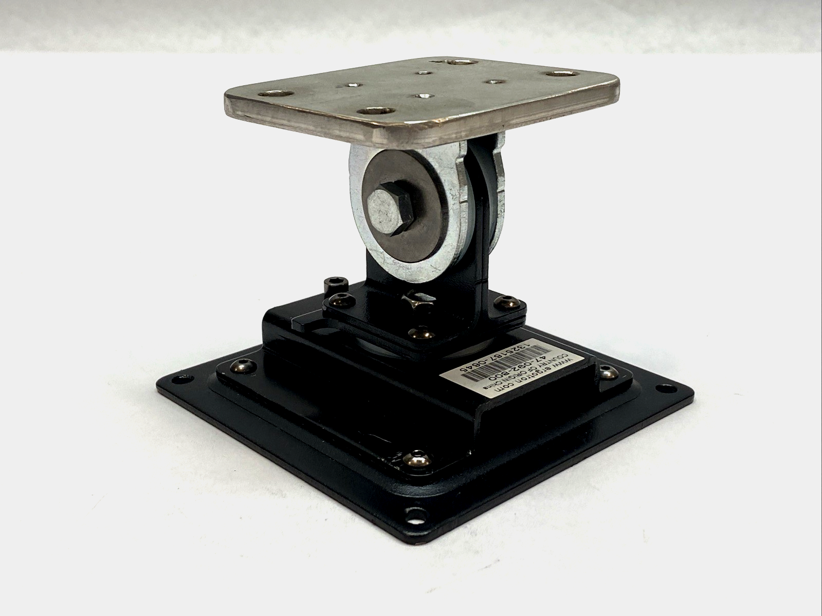 47-092-800 | Ergotron 100 Series Single Pivot NO COLOR CAPS - Used - Maverick Industrial Sales