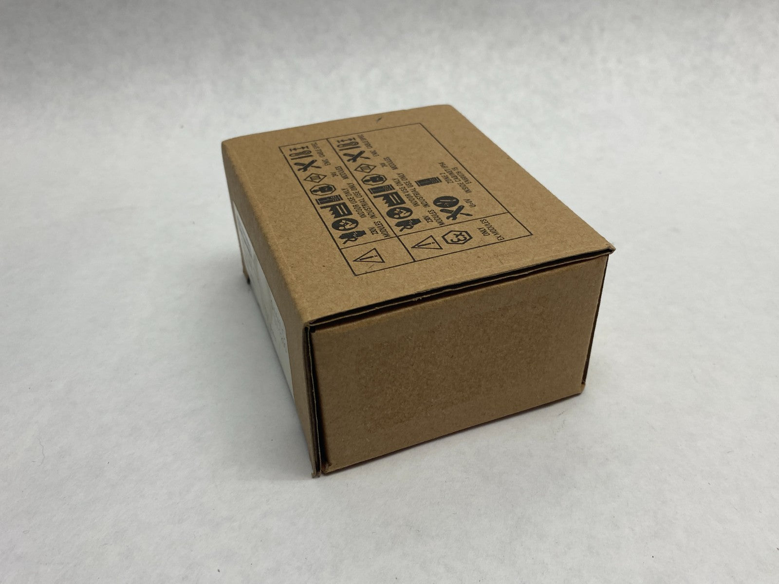 Siemens 6ES7 222-1BH32-0XB0 SIMATIC S7-1200 Digital Output Module SM1222 16x24 - Maverick Industrial Sales