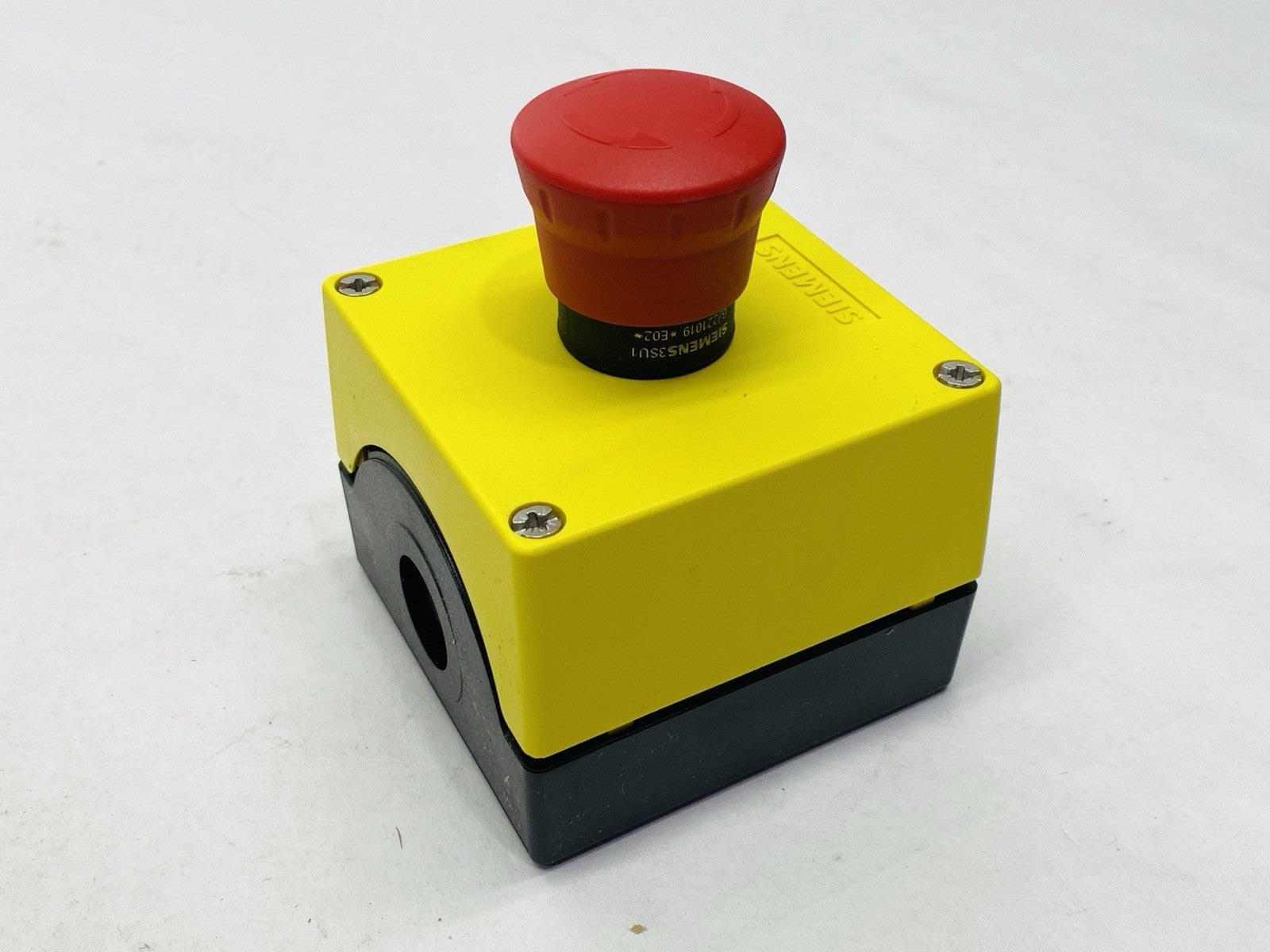 Siemens 3SU1801-0NB00-2AA2 Heavy Duty Aluminum Enclosure With E-Stop - Maverick Industrial Sales
