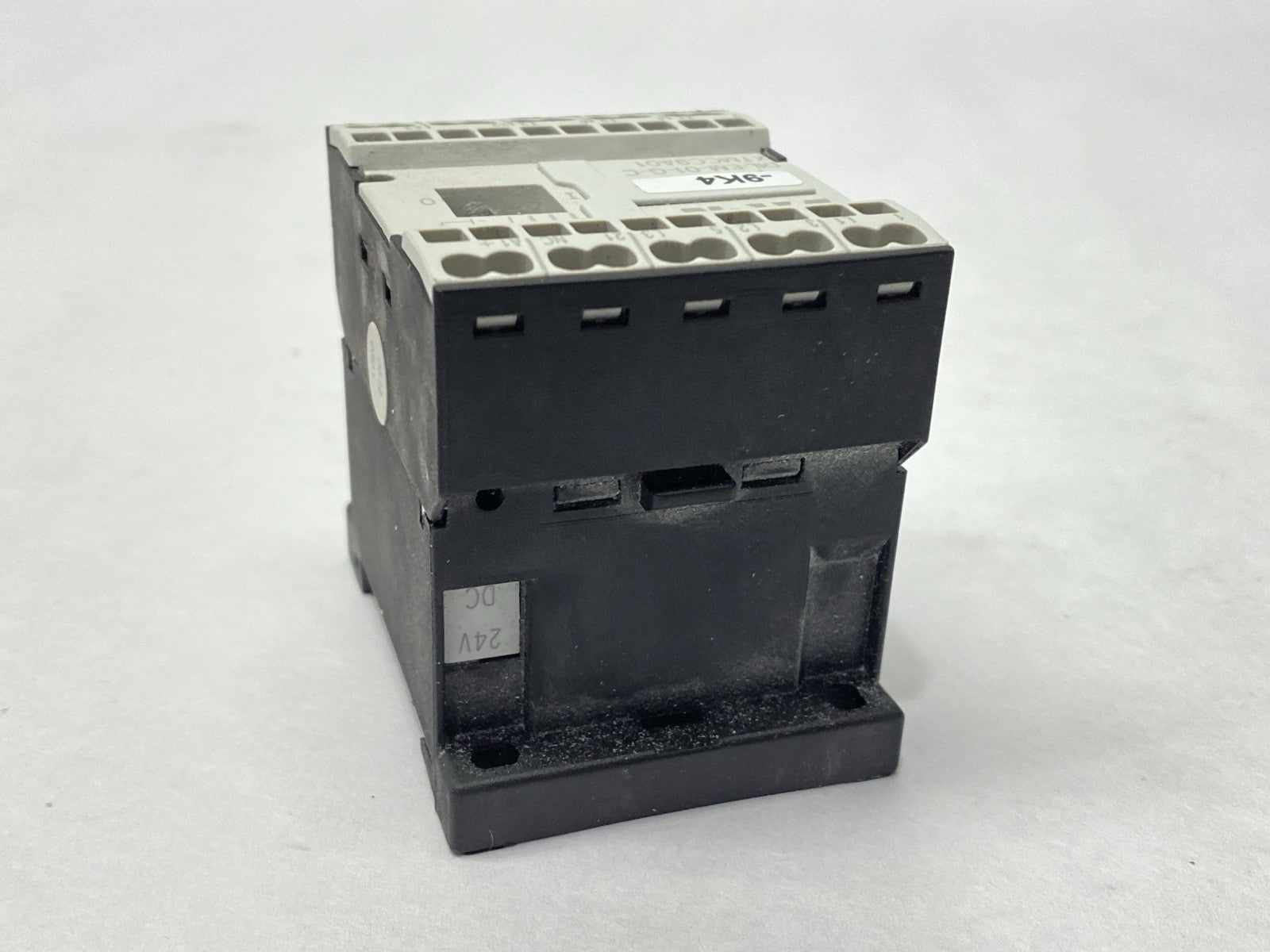 XTMCC9A01 | Eaton Miniature Contactor 3-Pole 9A 110-120VAC - Used - Maverick Industrial Sales