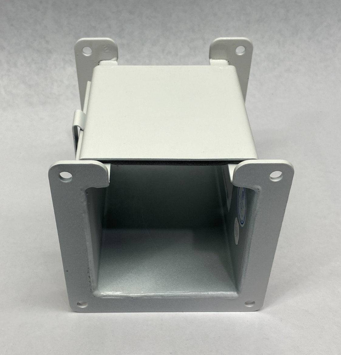 F44L06 | Hoffman nVent Hinged Cover Wireway Section 4" x 4" PAINTED WHITE - New – Open box - Maverick Industrial Sales