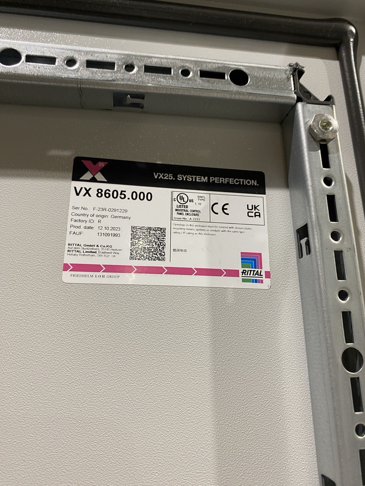 VX 8605.000 | Rittal VX 8605000 Enclosure Frame Basic with Back Plate. - New – Open box - Maverick Industrial Sales