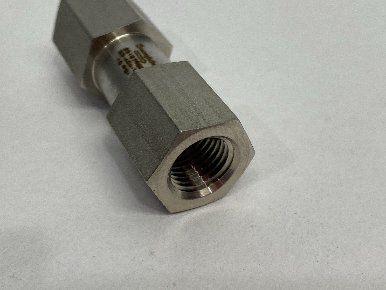 SS-4C4-10 | Swagelok Stainless Steel Poppet Check Valve, Fixed Pressure, 1/4" NPTF - New Other - Maverick Industrial Sales