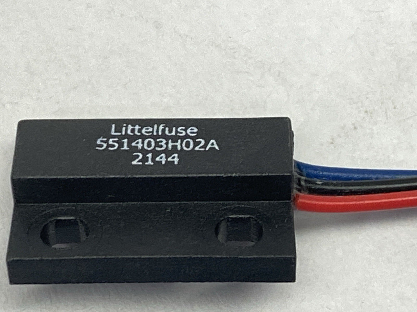 v | Littlefuse 55140-3H-02-A Hall Effect Sensor LOT OF 3 - New – Open box - Maverick Industrial Sales