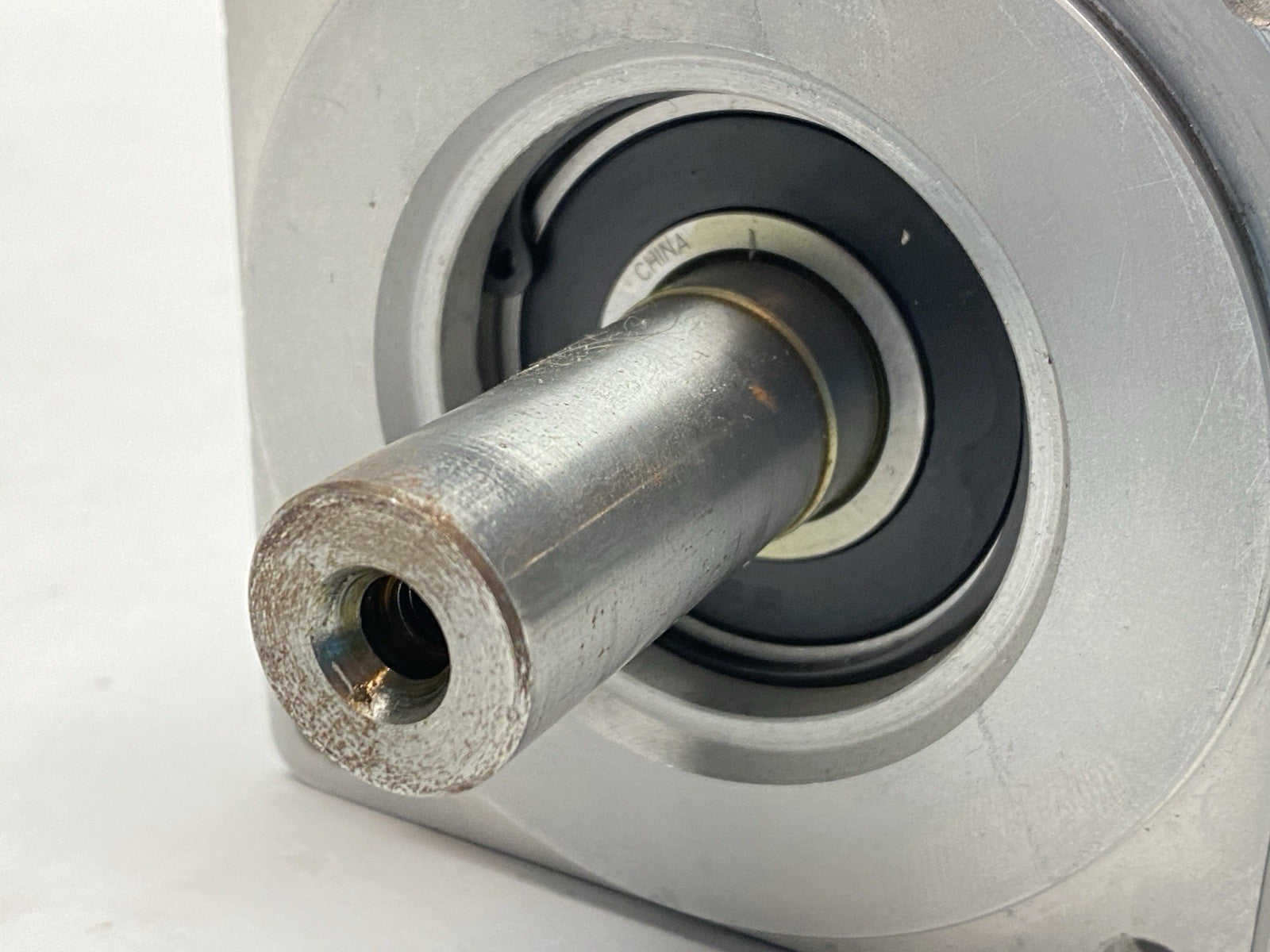 Kollmorgen AKM44J-ANC2AB00 Servo Motor 6000RPM 7.7A 640VDC 1.25kW - Maverick Industrial Sales