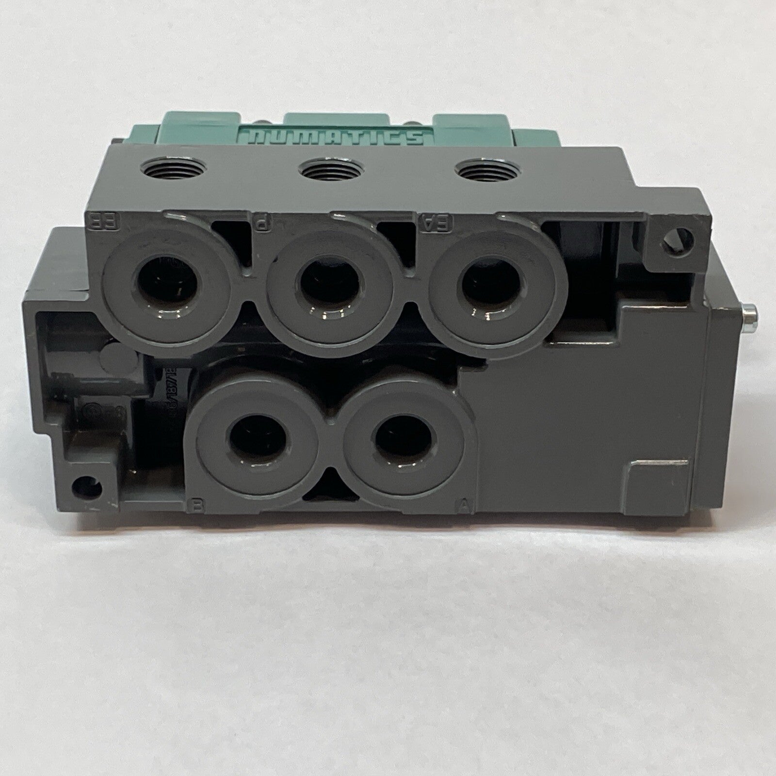 553JA43AO000000 | Numatics Air Pilot Valve - New – Open box - Maverick Industrial Sales