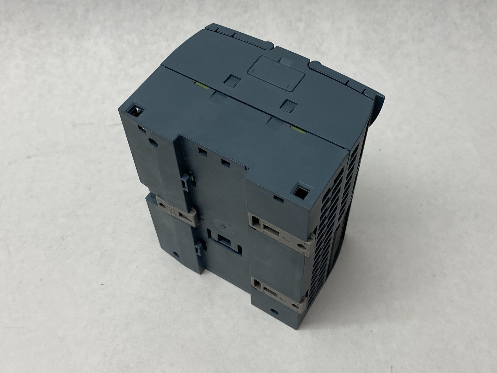 Siemens 6ES7 215-1AG40-0XB0 SIMATIC S7-1200 Compact CPU Module 1215C DC/DC/DC - Maverick Industrial Sales