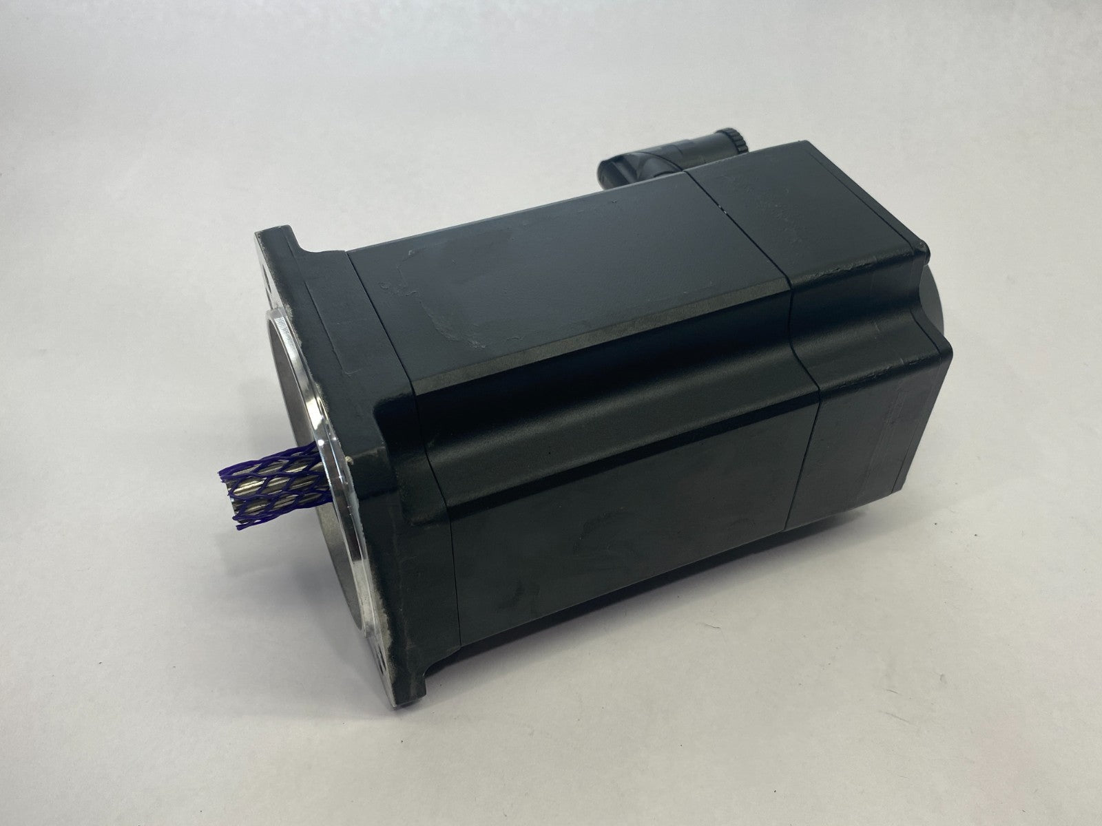 Kuka 311153 3-Phase Servo Motor ME_80_120_30_L0 - Maverick Industrial Sales