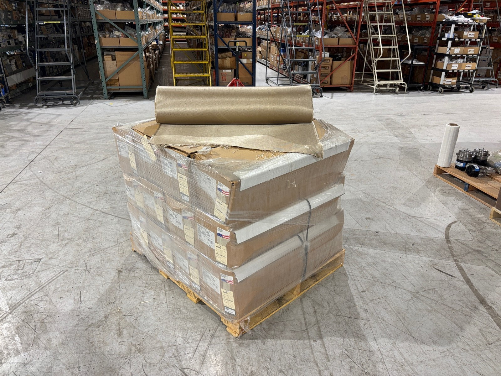 650-1401-000 | Auburn Manufacturing GLV5200-36-9383-25 Vextra Cloth, Fiberglass Cloth, Pallet - New Other - Maverick Industrial Sales