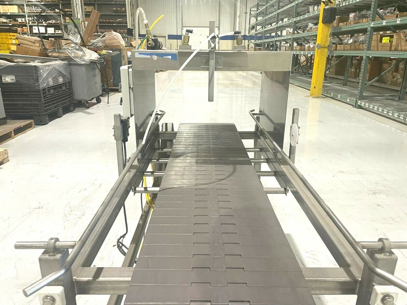 Plastic Chain Conveyor Assembly, 12" Wide Belt, 57" Long, 18" Wide Parcel Width - Maverick Industrial Sales