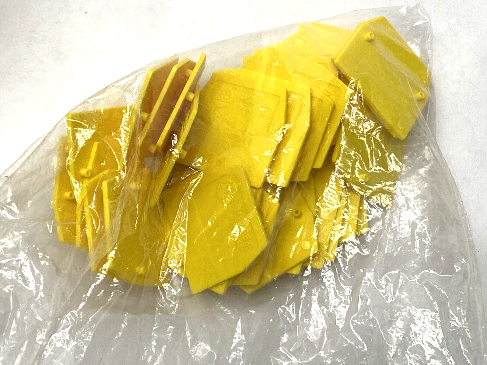 Allen Bradley 1492-EB3-Y Ser. A End Barriers LOT OF 37 - Maverick Industrial Sales