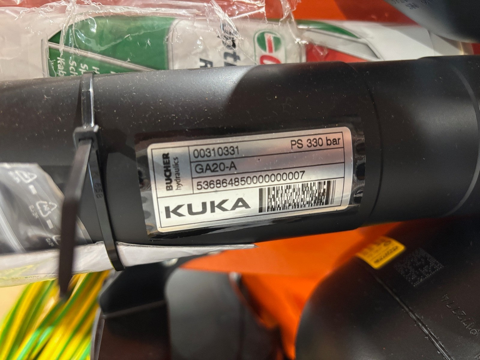 Kuka KR 120 R3100-2 / FLR Robot System KR C4 NA UL Control Cabinet GA20 A (2021) - Maverick Industrial Sales
