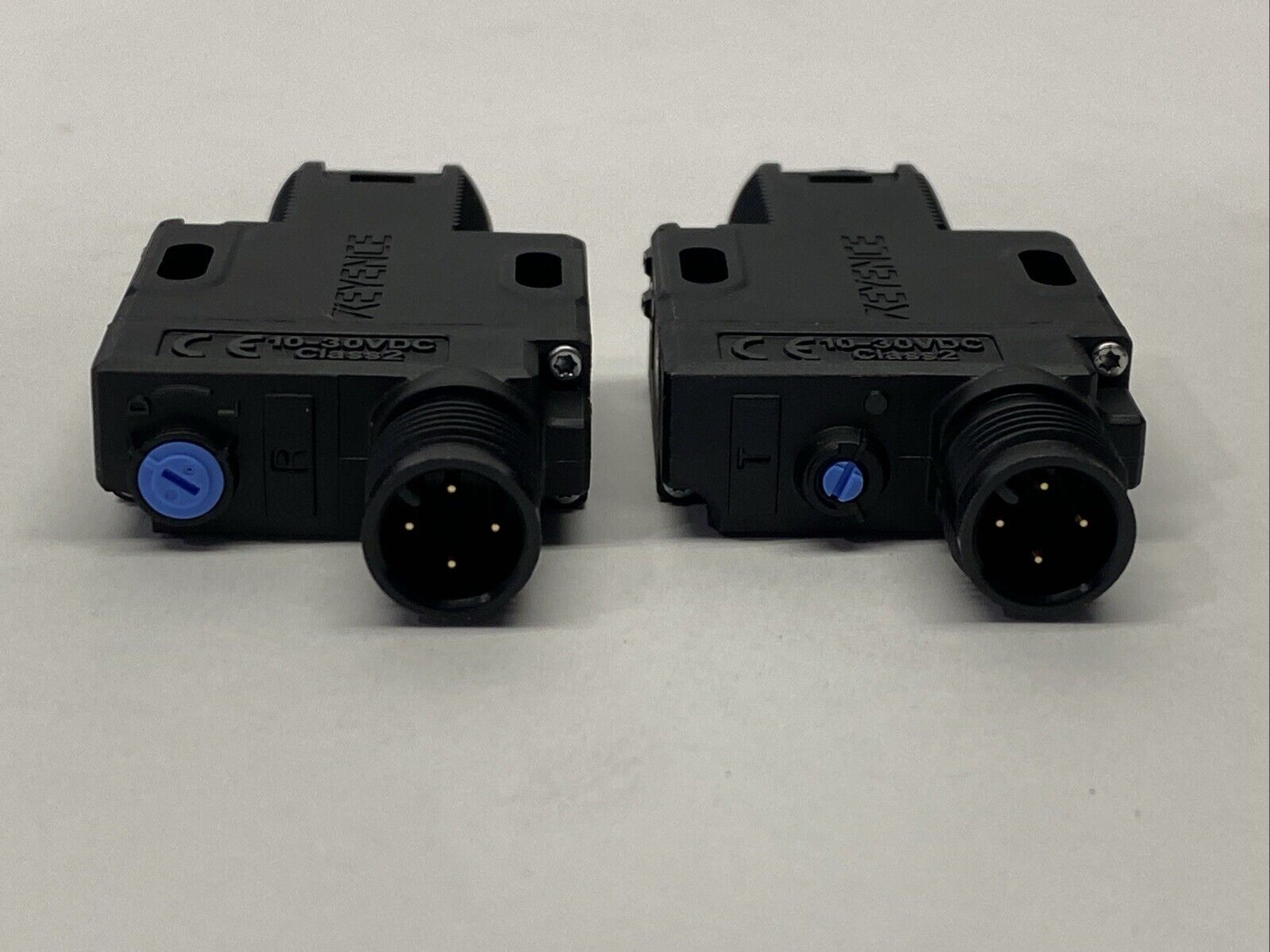 Keyence PZ-G51CB Photoelectric Sensor Threaded Mount Thrubeam M12 Connector Type - Maverick Industrial Sales