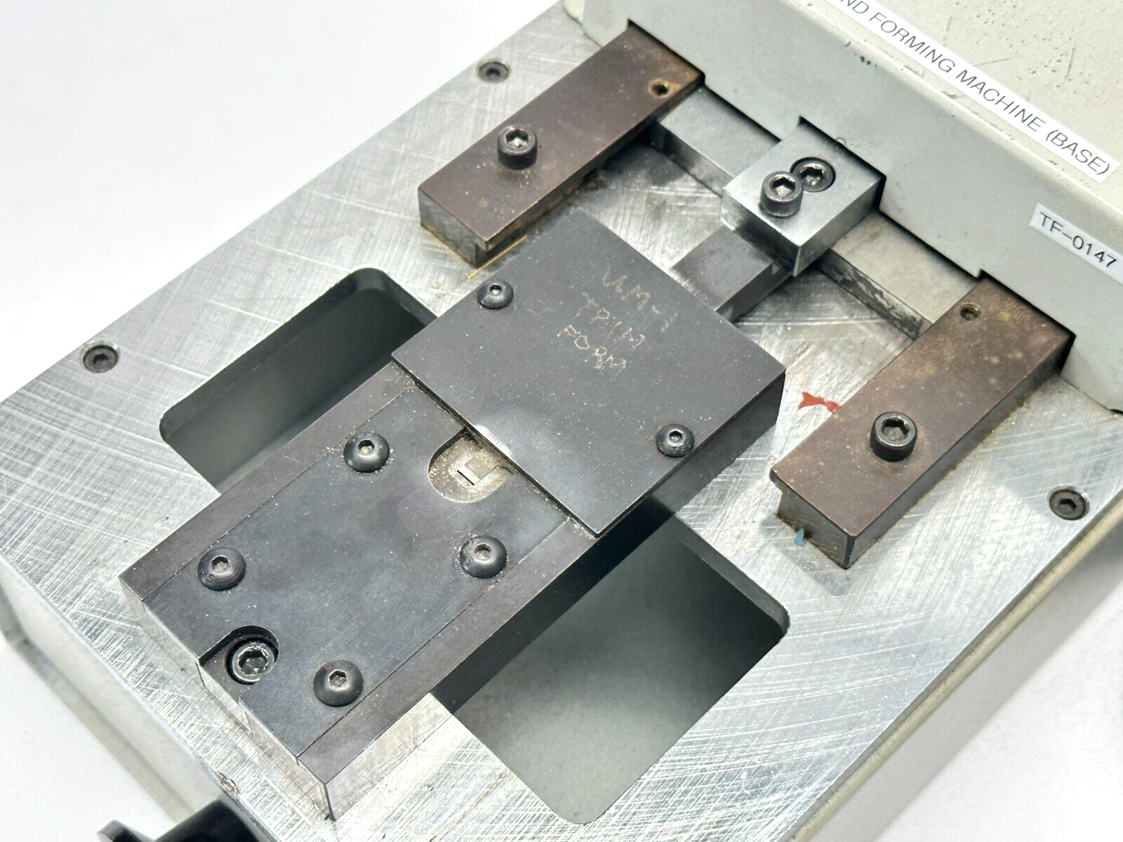 Manix Manufacturing SS-1A Pneumatic Single Stroke Position Lead Former w/ Pedal - Maverick Industrial Sales