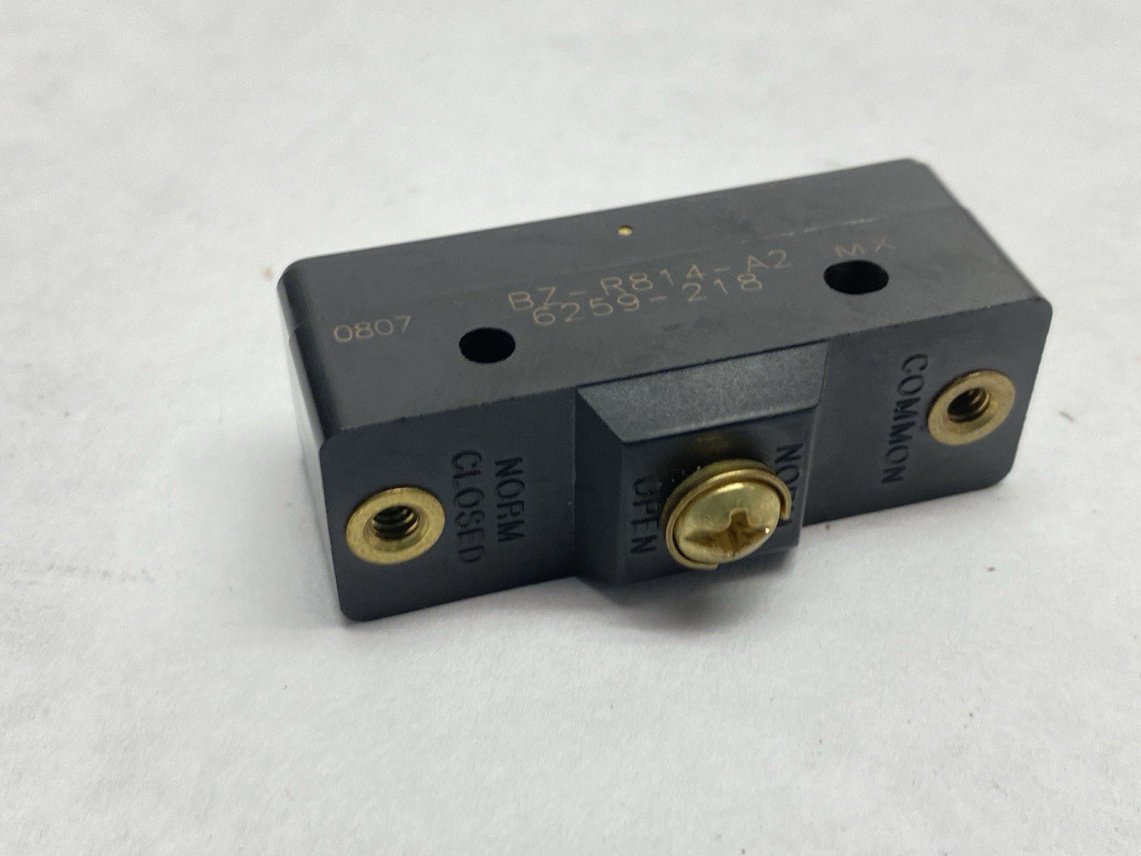 BZ-R814-A2 | Honeywell Microswitch 15A 125-480VAC - Used - Maverick Industrial Sales