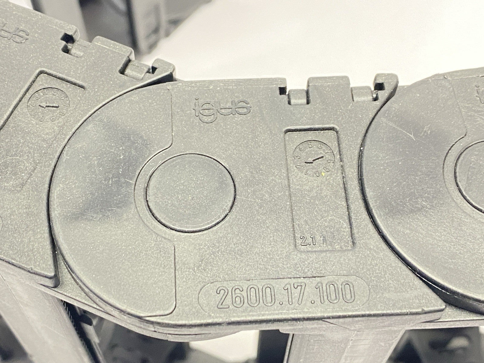2600.17.100.0 | Igus Series 2600 Energy Chain 13 Links 2.38ft Length - New Other - Maverick Industrial Sales