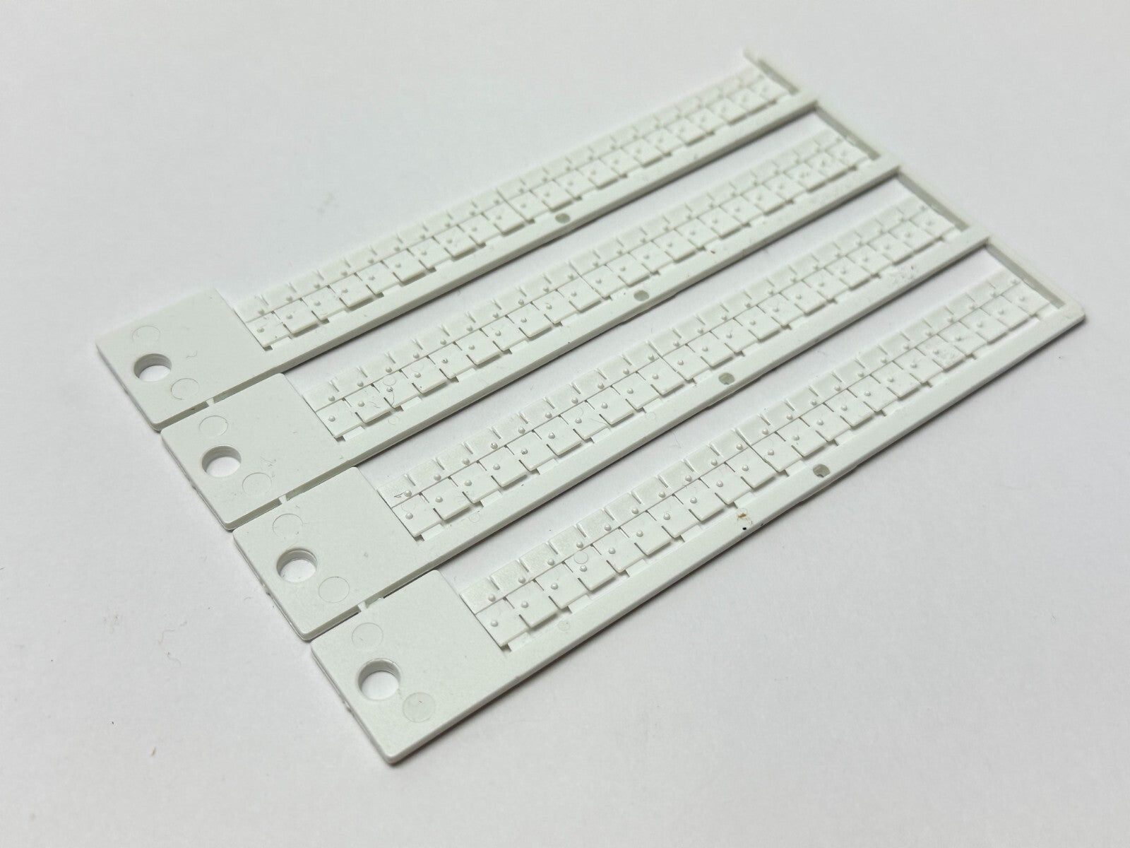 Murrplastik 86401810 Labeling Type WGO 5/10-5 WIN-Type 49 LOT OF 1672 - Maverick Industrial Sales