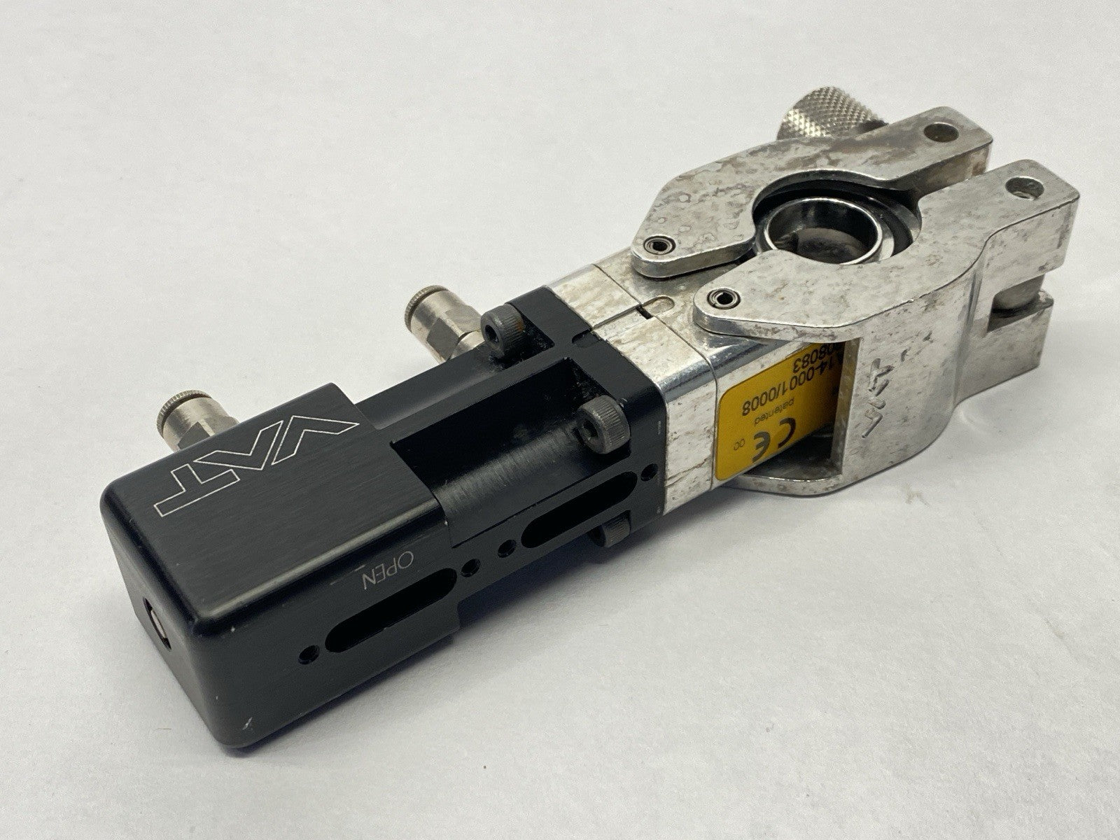 01224-BA14-001 | VAT 01.2 Series Mini Gate Valve Pneumatic Double Acting - For parts or not working - Maverick Industrial Sales
