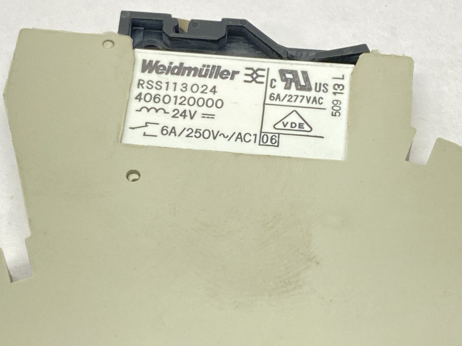 Weidmuller RSS113024 Relay 4060120000 w/ MRZ 24Vdc 1CO Base 8533660000 LOT OF 9 - Maverick Industrial Sales