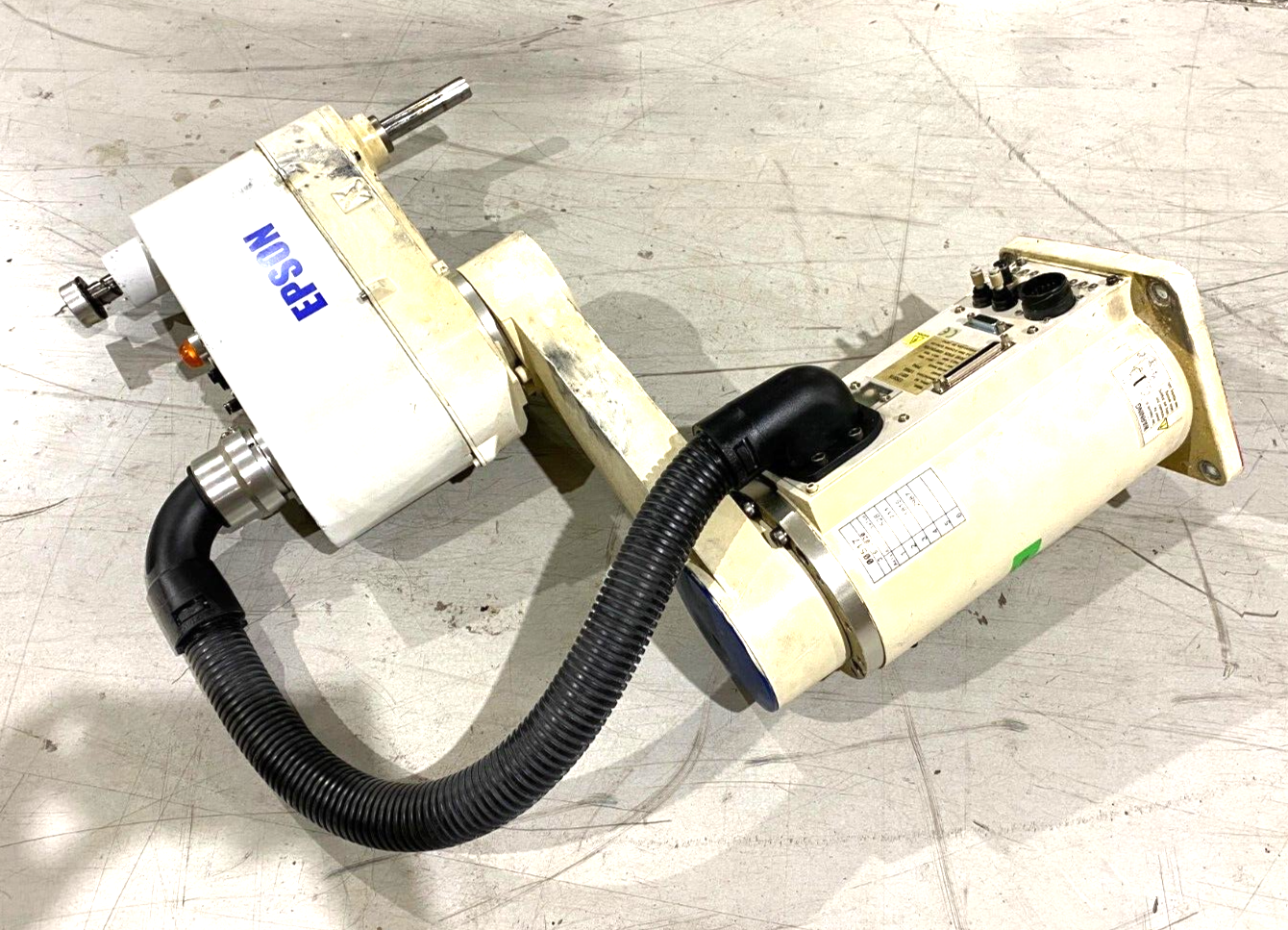 Seiko Epson E2S551S 4-Axis Manipulator Robot Arm NO CONTROLLER - Maverick Industrial Sales