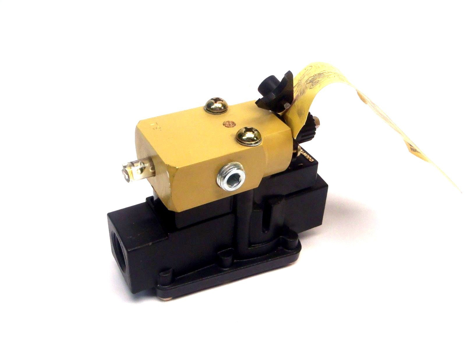 Master Pneumatic D600062 3/4" NPFT Downstream of Valve Point Serv-Oil Lubricator - Maverick Industrial Sales