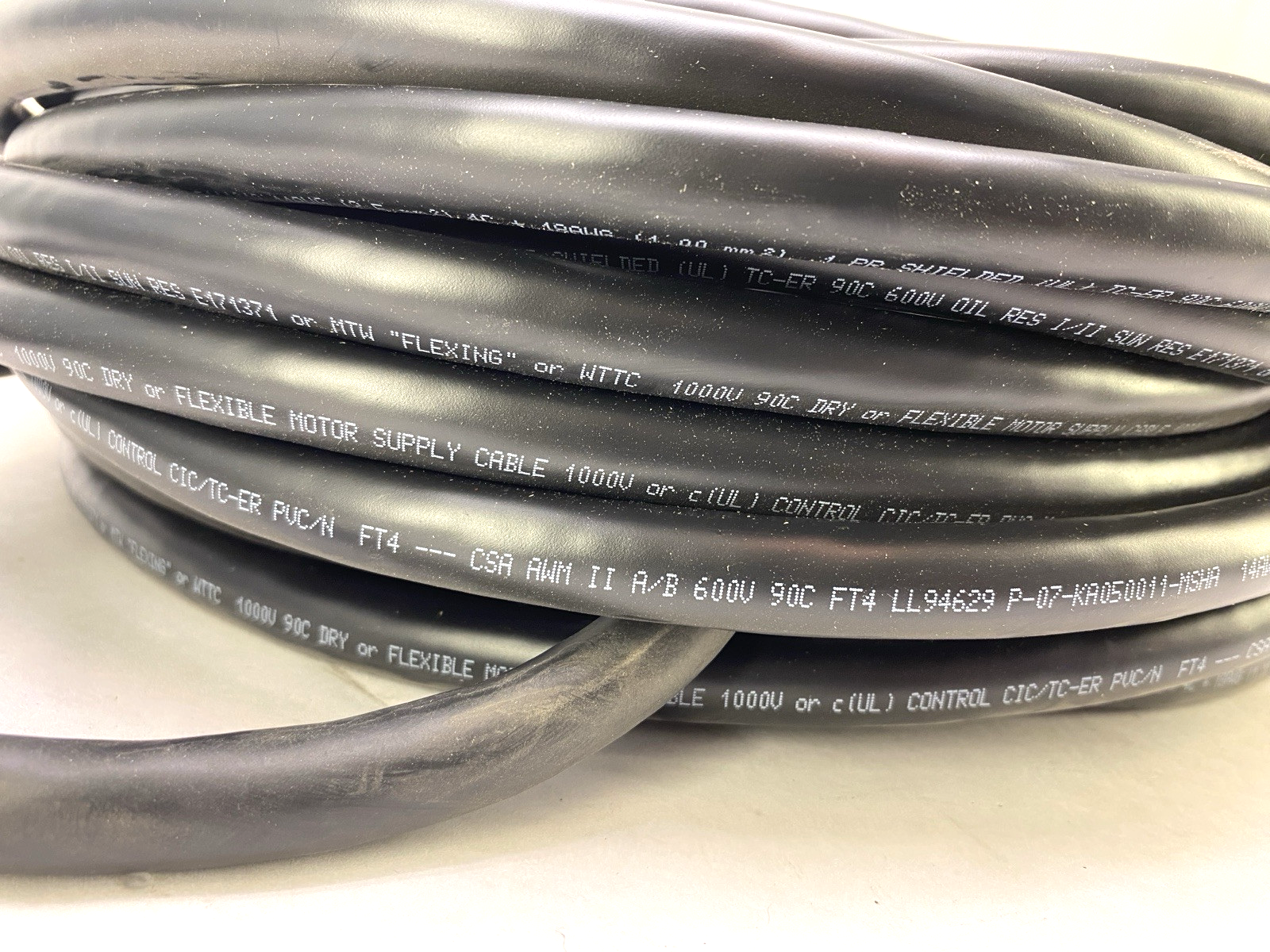 LAPP 7414048 Cable OLFLEX VFD W/SIGNAL 14/4C+18/2C 60.0 FT 4C 14 AWG Black - Maverick Industrial Sales