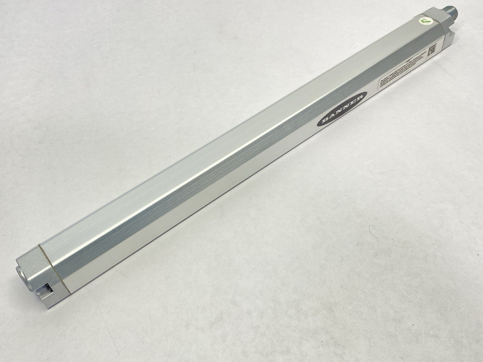 Banner WLS28-2XW285DSQ Work Strip Light White 285mm Length M12 4-Pin 88099 - Maverick Industrial Sales