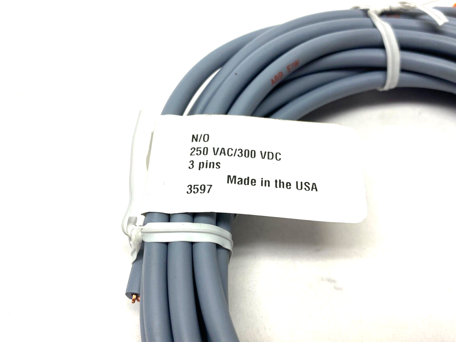 BKS-S20-1-05,BCC001T | Balluff BKS-S20-1-05 Single Ended Cordset 3-Pin Rt-Angle M12 BCC001T - New – Open box - Maverick Industrial Sales