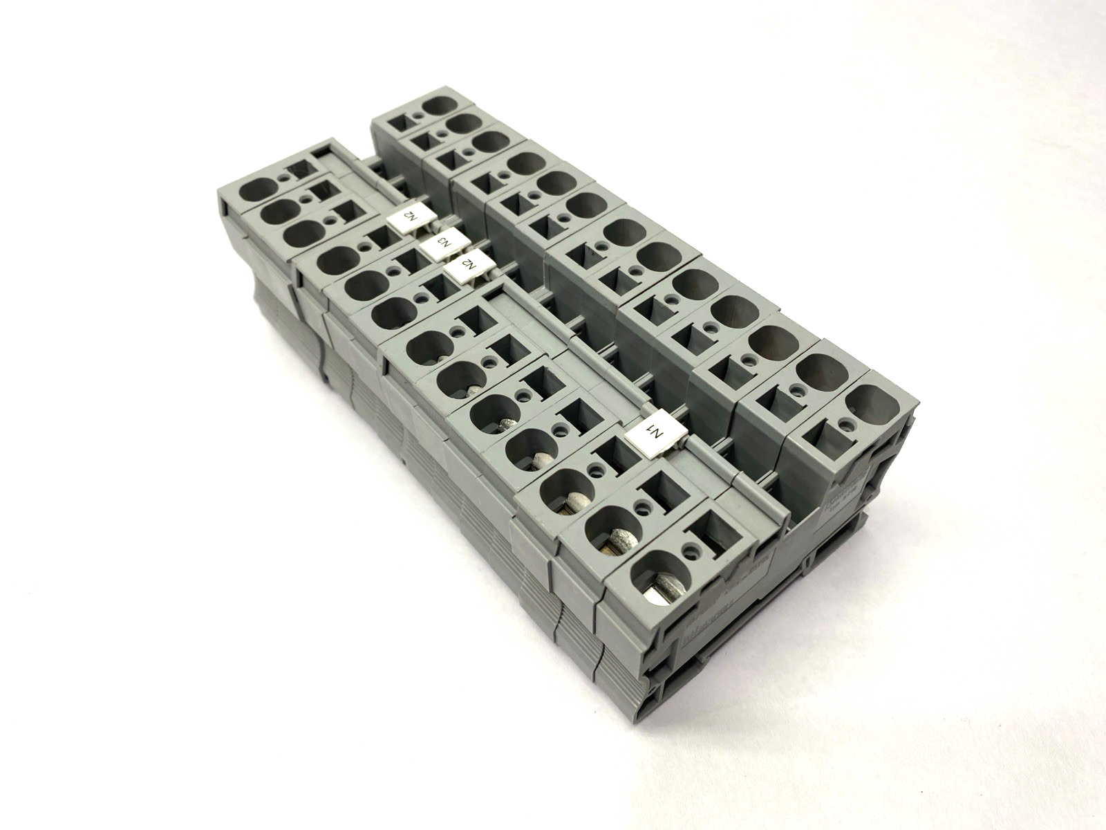 ST 16 | Phoenix Contact Feed-Through Terminal Block 3036149 LOT OF 13 - Used - Maverick Industrial Sales