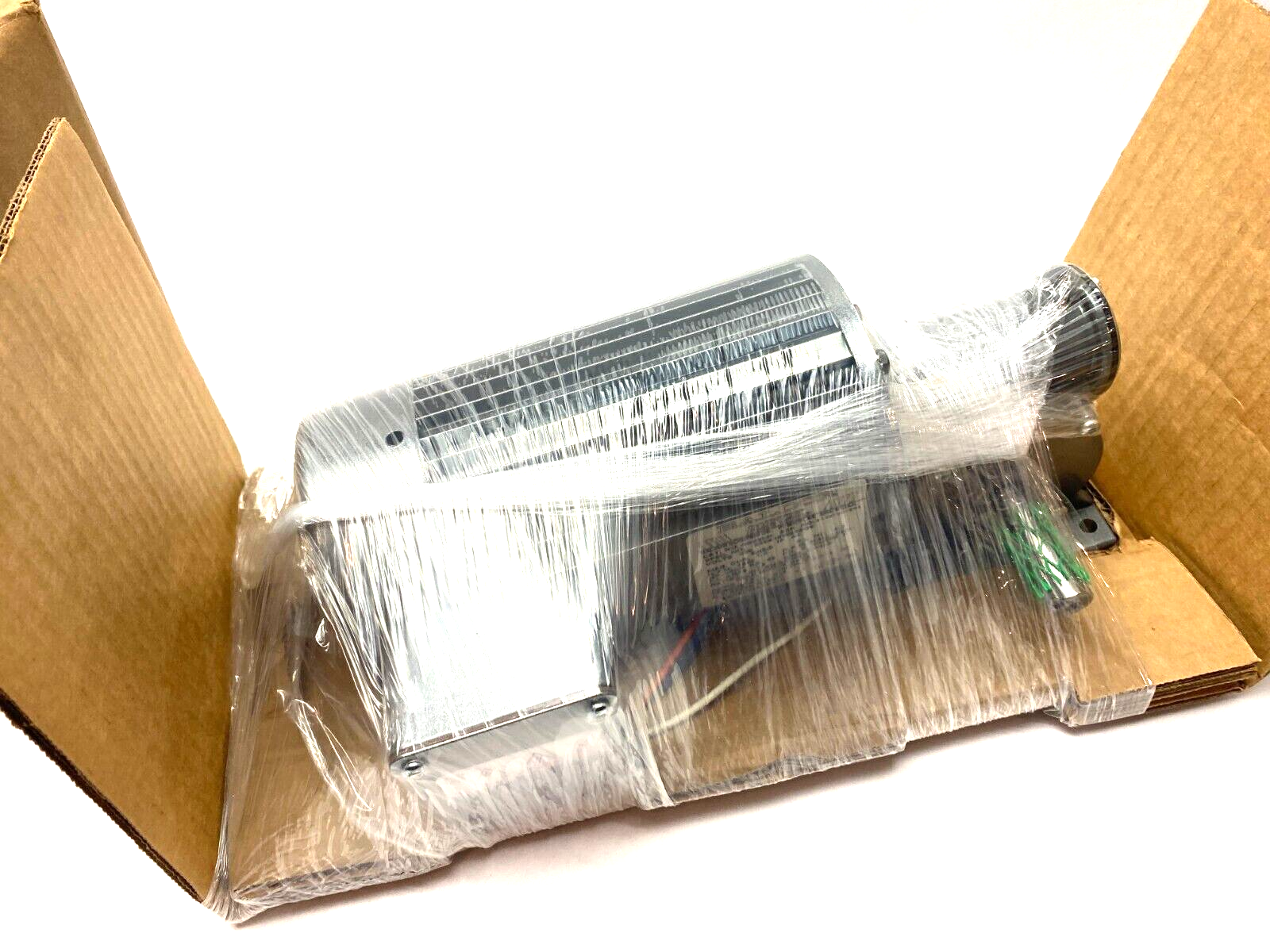 Baldor Reliance IDGM2509 Right Angle Gearmotor, 0.38HP, 3-Ph, 75:1 Ratio - New - Maverick Industrial Sales