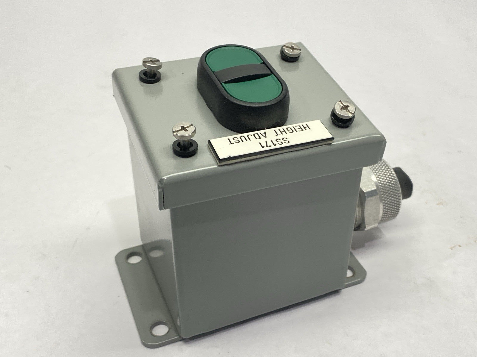 800EP-U2A3 | Allen Bradley 22.5mm 2-Button Pushbutton w/ SCE SCE-1PBGX Enclosure - Used - Maverick Industrial Sales