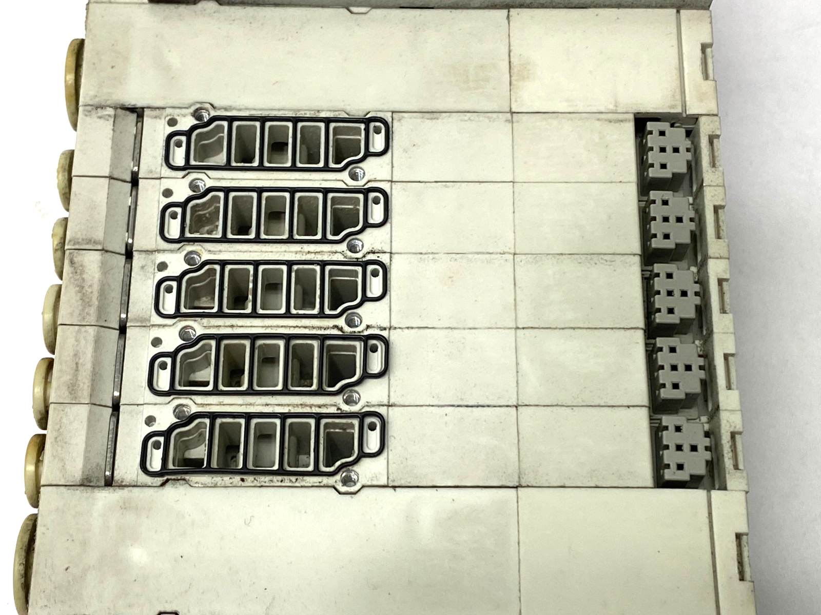 SMC SS5Y3-45NFD-05B-N3 Pneumatic Manifold Assembly 24VDC MISSING CONNECTOR PIN - Maverick Industrial Sales