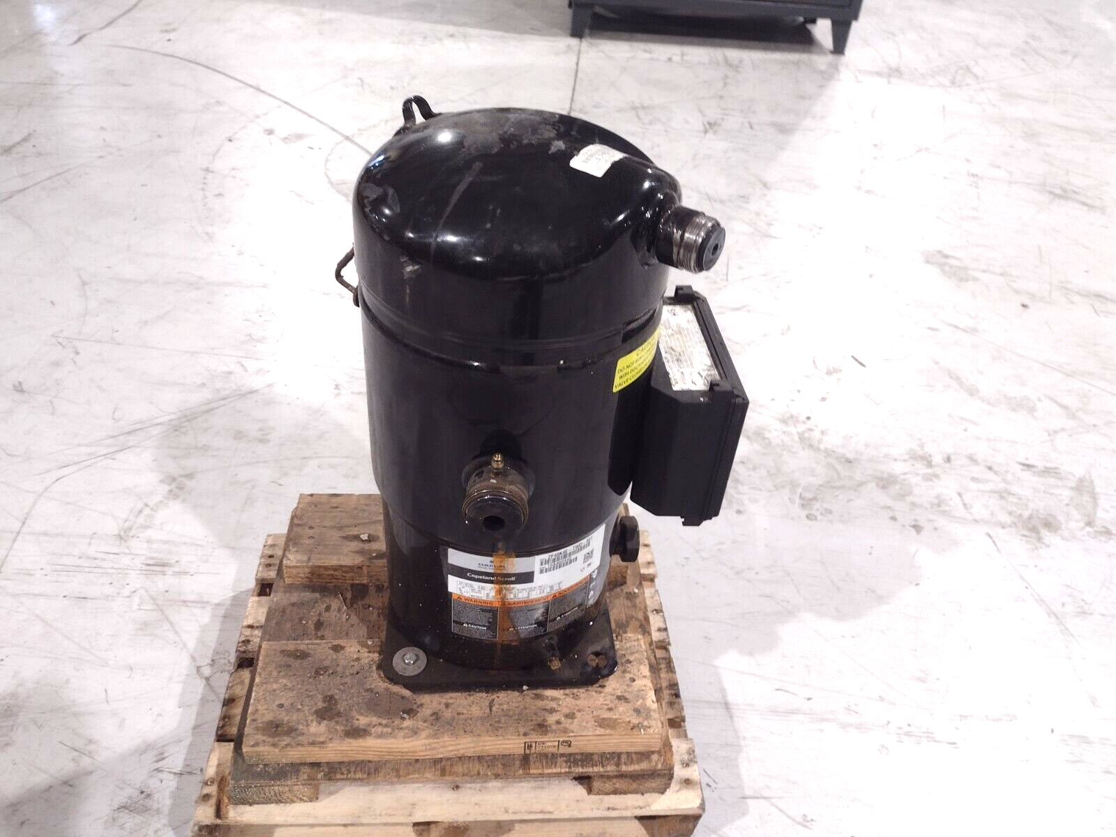 Emerson Copeland Scroll ZF48K4E-TWD-951 Hermetic Scroll Compressor 460/3/60 POE - Maverick Industrial Sales
