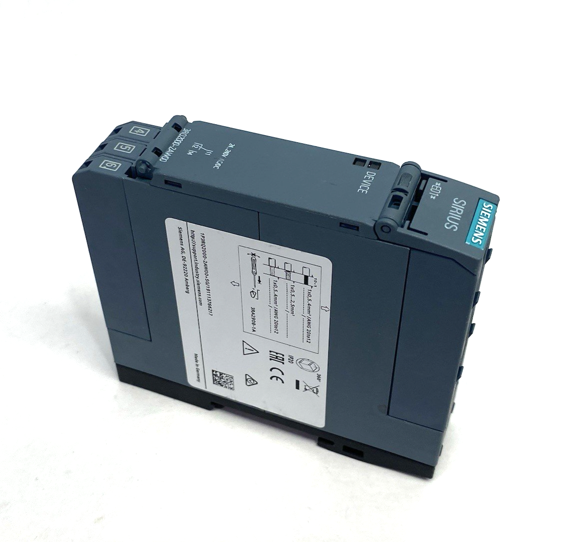 | Siemens 3RQ2000-2AW00 SIRIUS Coupling Relay 24-240V MISSING ONE COVER - Used - Maverick Industrial Sales
