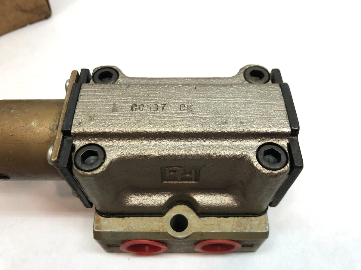 CC537 CE | Parker Hannifin Hand Operated Manual Control Valve - New – Open box - Maverick Industrial Sales